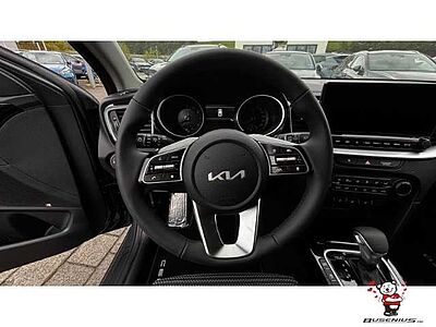 Kia Cee'd 1,5T DCT Ultimate +Style+Sound+Navi+17Zoll Ceed