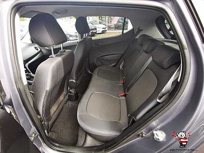 Hyundai i10 1.0 YES! Plus+Navi+Freisprech+SHZ+DAB